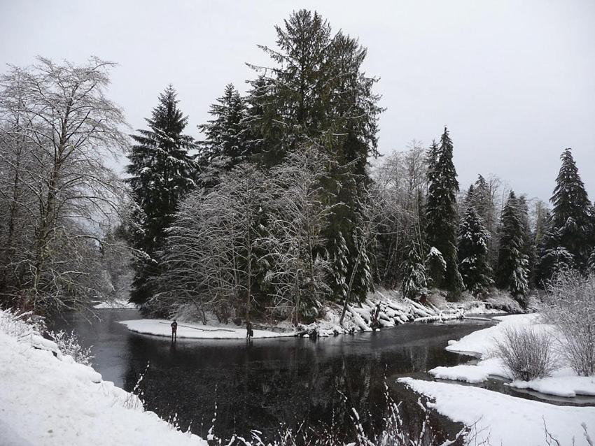 Pioneer Inn By The River Port Hardy Luaran gambar